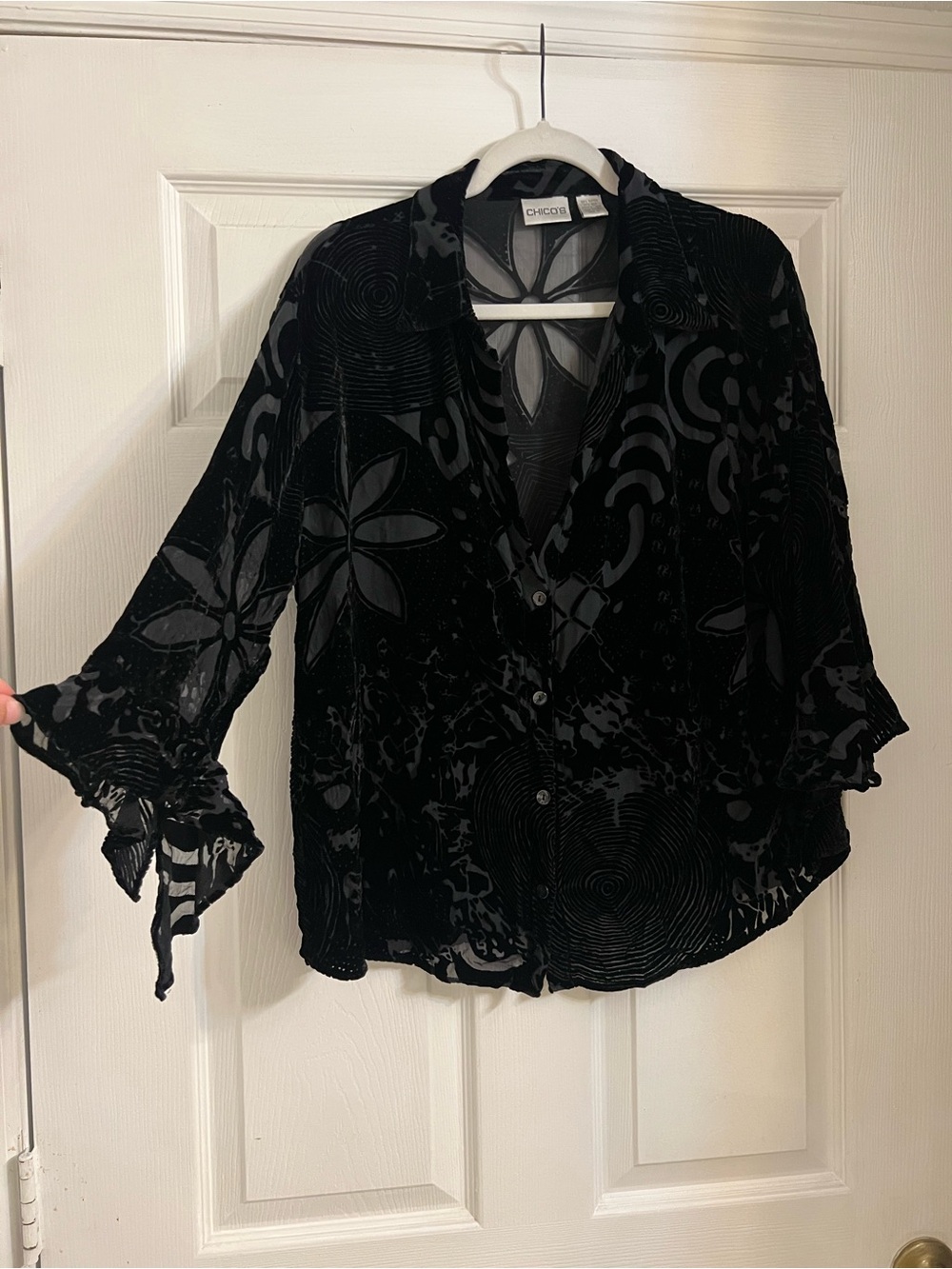 Vintage Chico's Black Velvet Burnout Button-Front Blouse